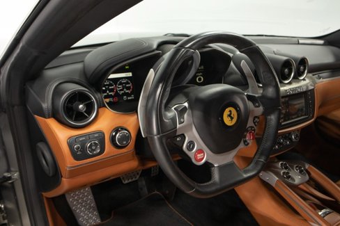 Used 2012 Ferrari FF image 11