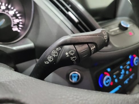 Used 2019 Ford Escape SE image 41