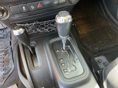 Used 2015 Jeep Wrangler Unlimited Sahara w/ Connectivity Group image 24