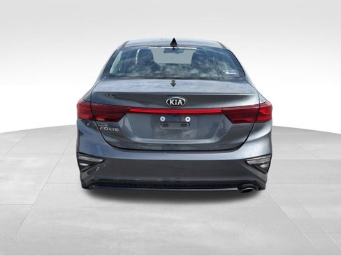Certified 2020 Kia Forte LXS image 9