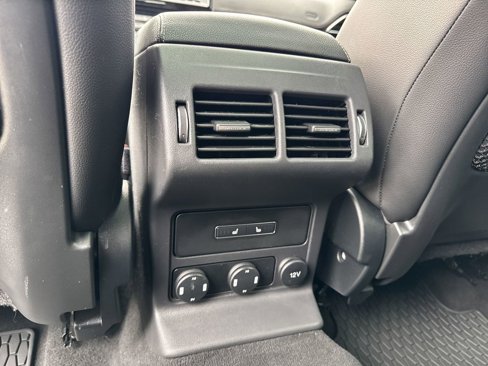 Used 2017 Jaguar F-PACE S image 36