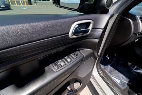 Used 2019 Jeep Grand Cherokee Altitude image 33
