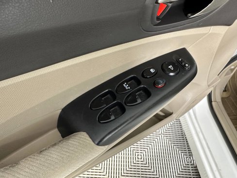 Used 2010 Honda Civic LX image 11