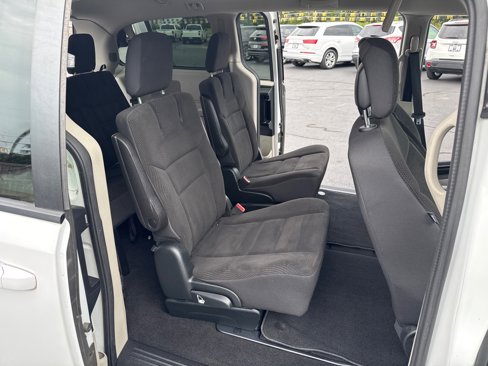 Used 2017 Dodge Grand Caravan SE w/ Power Window Group image 12