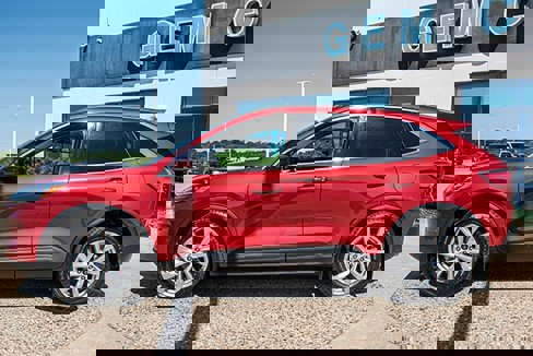 Used 2022 Ford Escape Titanium w/ Titanium Elite Package image 2