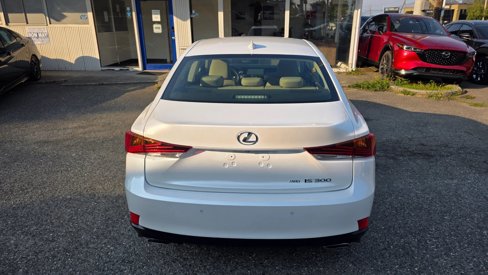 Used 2018 Lexus IS 300 F Sport image 6