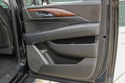Used 2017 Cadillac Escalade ESV Luxury image 49