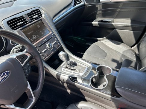 Used 2016 Ford Fusion Titanium image 15