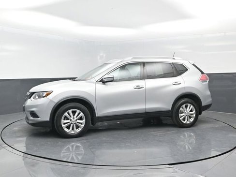 Used 2016 Nissan Rogue SV image 4