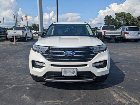 Certified 2020 Ford Explorer XLT w/ Equipment Group 202A image 3