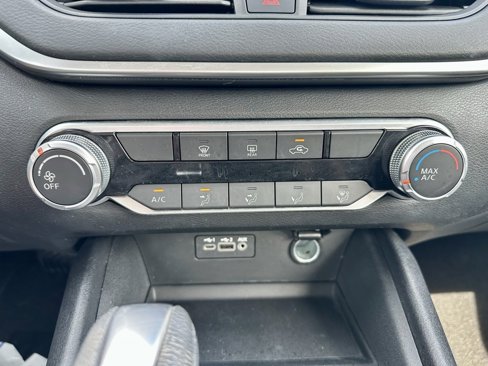 Used 2022 Nissan Altima 2.5 SV image 21