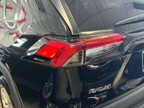 Used 2024 Toyota RAV4 LE image 9