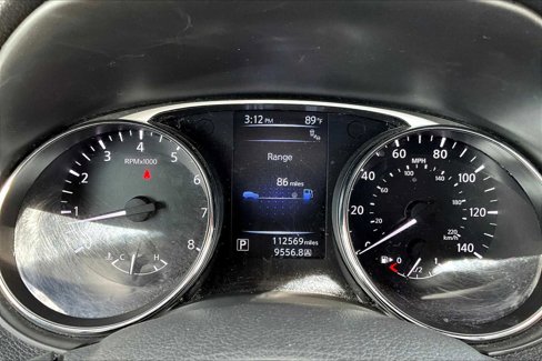 Used 2016 Nissan Rogue SV w/ SV Premium Package image 23