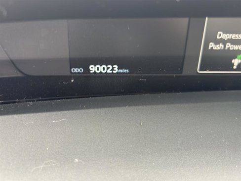 Used 2019 Toyota Prius LE image 7