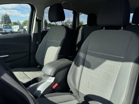 Used 2015 Ford Escape SE image 9