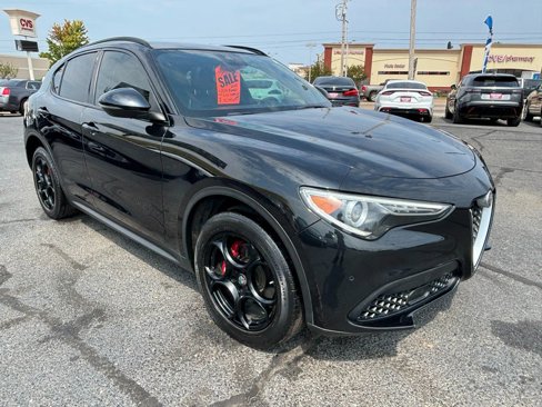 Used 2018 Alfa Romeo Stelvio Ti Sport image 12