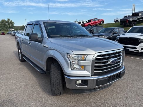 Used 2015 Ford F150 XLT w/ Equipment Group 301A Mid image 4