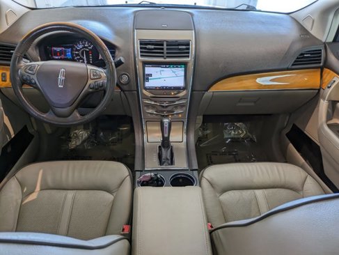 Used 2014 Lincoln MKX FWD w/ Equipment Group 102A image 18