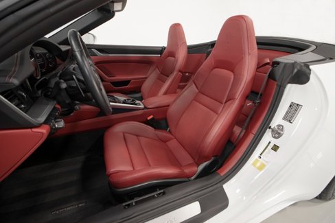 Used 2024 Porsche 911 Carrera image 35