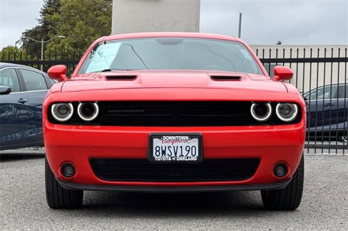 Used 2018 Dodge Challenger SXT w/ Blacktop Package image 9