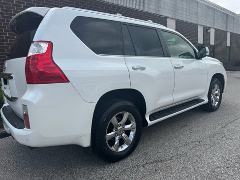Used 2011 Lexus GX 460 image 38