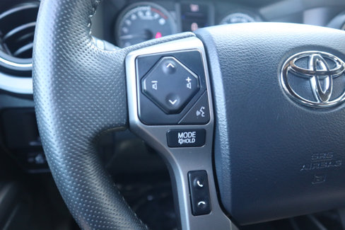 Used 2016 Toyota Tacoma TRD Off-Road image 65
