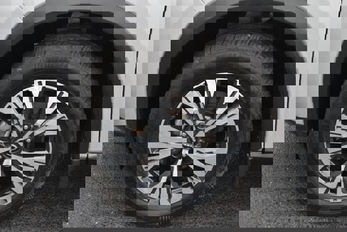 Used 2023 Nissan Rogue SV image 11