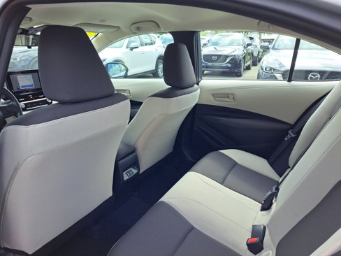 Used 2025 Toyota Corolla LE image 5
