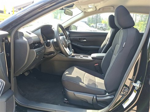 New 2025 Nissan Sentra SV image 6