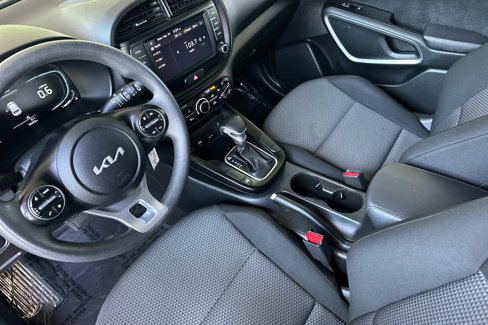 Used 2023 Kia Soul LX w/ LX Technology Package image 10