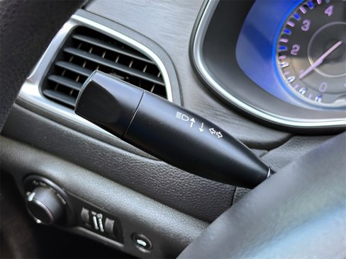 Used 2016 Chrysler 200 Limited image 13