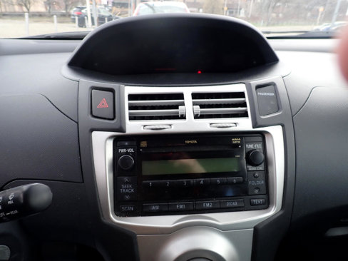Used 2008 Toyota Yaris 2-Door Hatchback image 24