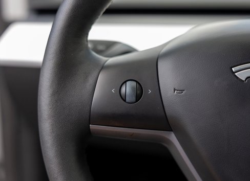 Used 2024 Tesla Model Y Performance image 6
