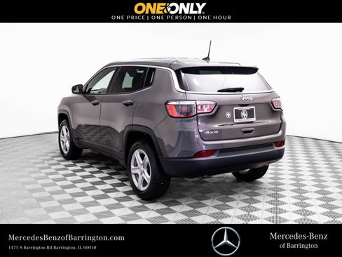 Used 2023 Jeep Compass Sport image 3