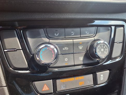 Used 2022 Buick Encore Preferred w/ Safety Package image 18