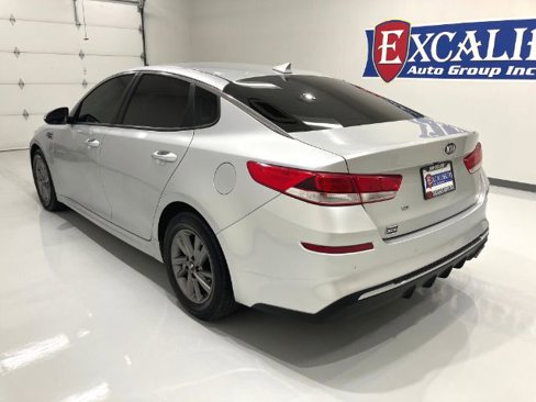 Used 2019 Kia Optima LX image 9