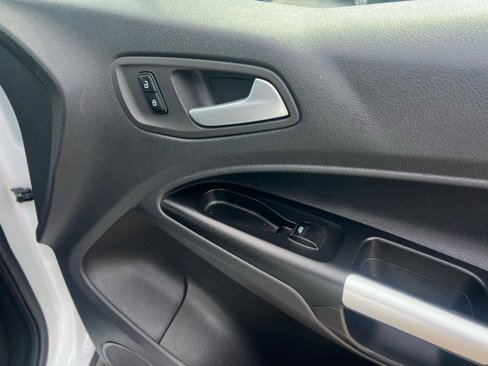 Used 2016 Ford Transit Connect XLT image 19