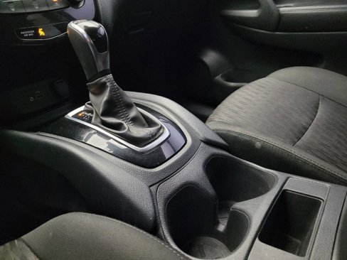 Used 2019 Nissan Rogue S image 26