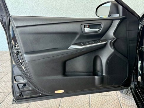 Used 2016 Toyota Camry SE image 14