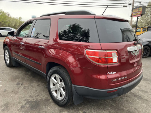 Used 2008 Saturn Outlook XE w/ Advanced Audio Package image 9
