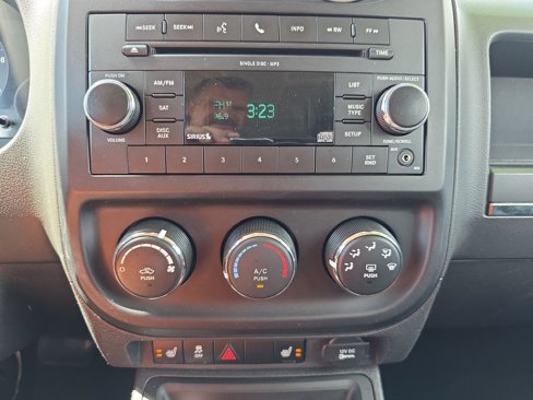 Used 2011 Jeep Patriot Latitude image 9