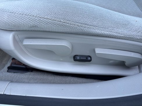 Used 2014 Chevrolet Impala LT w/ LT Sunroof Package image 23