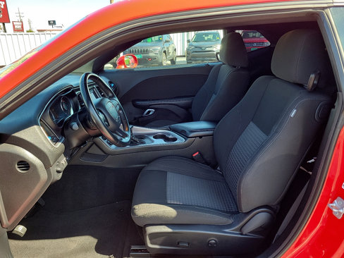Used 2022 Dodge Challenger SXT image 14