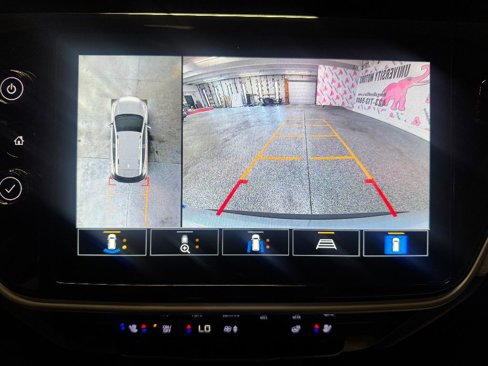 Used 2022 Chevrolet Bolt EUV Premier w/ Launch Edition image 34
