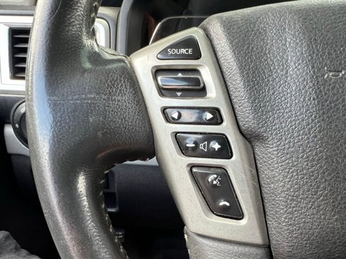 Used 2017 Nissan Titan PRO-4X image 13