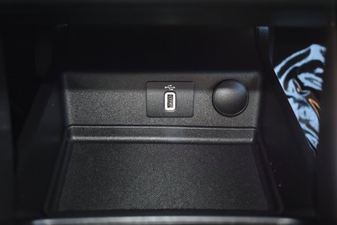 Used 2018 Ford Fusion SE w/ Fusion SE Technology Package image 26