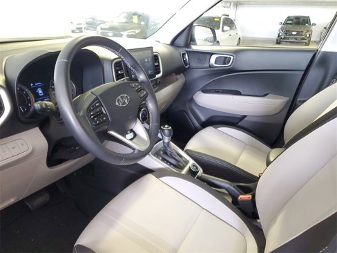 Certified 2022 Hyundai Venue SEL image 13