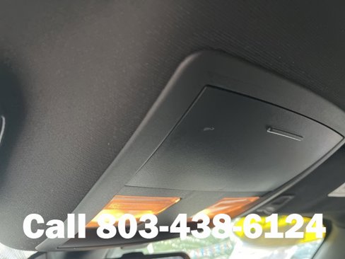 Used 2015 Dodge Challenger SXT image 23