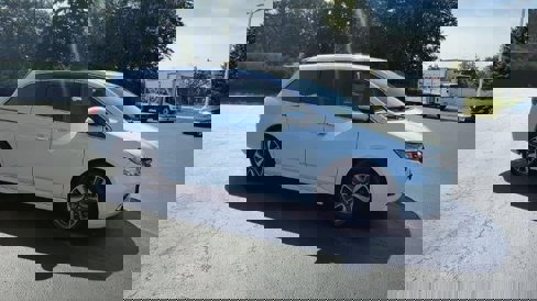 Used 2015 Honda Odyssey Touring Elite image 9