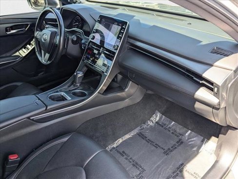 Used 2020 Toyota Avalon Touring image 22